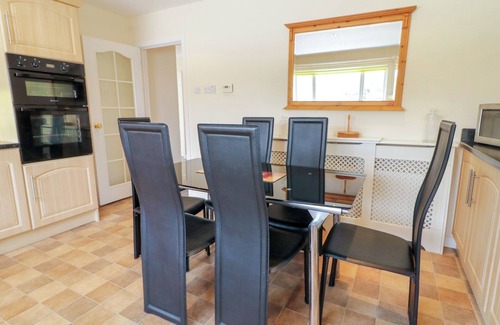 Castlerock Cottage | 3 WARKE PLACE, pet friendly, character holiday cottage in Castlerock