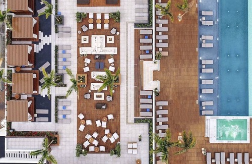 Waikiki Resort | 3 x Partial Ocean View 2 Queens Club Access at Alohilani Resort Waikiki Beach
