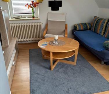Wilhelmshaven Apartment | 3-Zimmer - FeWo mit TV, zwischen Wilhelmshaven und Hooksiel, mit Badewanne