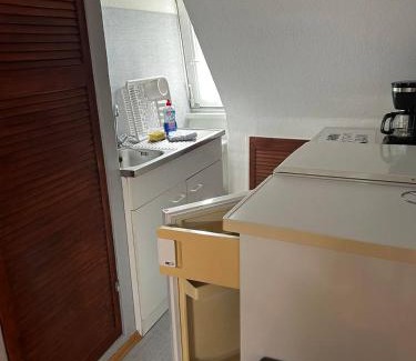 Wilhelmshaven Apartment | 3-Zimmer - FeWo mit TV, zwischen Wilhelmshaven und Hooksiel, mit Badewanne
