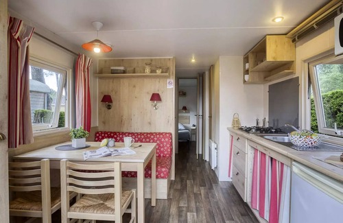 Crach Cabin | 3-Zimmer-Komfort-Caravan für 4 Personen