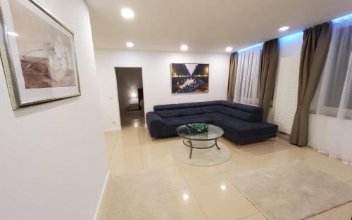 Golzheim Apartment | 3 Zimmer Wohnung - Keine Party Wohnung ! 6 Personen