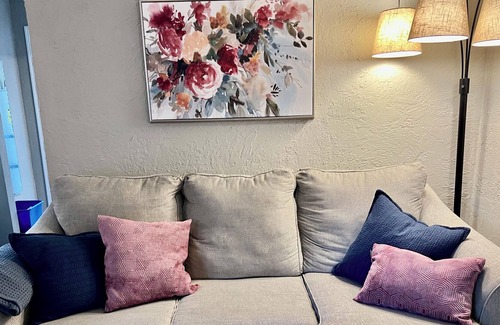 Renton House | 30 day or more Mid-term Rental. Entire house in quiet neighborhood, pet friendly