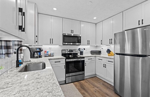 Simpsonville House | 30+ day stays-Completely renovated 2 bed/2 bath in Simpsonville, SC