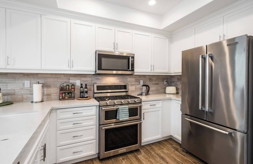Goleta Condo | 30 days minimum: Luxury 1 Bedroom Condo Walking Distance to Golf, Ocean & Hiking