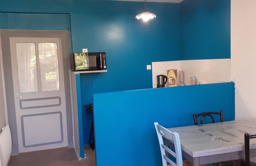 Druyes-les-Belles-Fontaines Apartment | 30 minutes from Guedelon and 2 hours from Paris