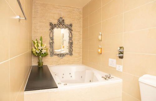 The Docks Hotel | 30 James Street
