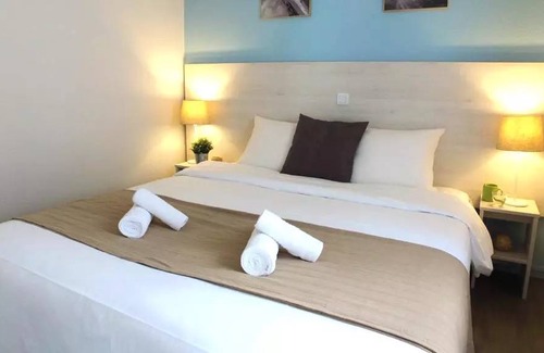 Forges-les-Eaux Apartment | 30 m² Apartment ∙ 2 bedrooms ∙ 5 guests