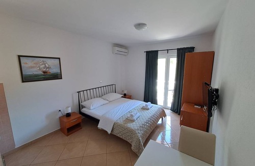 Tucepi Apartment | 30 m² Apartment ∙ 2 guests