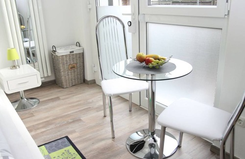 Oberhausen Apartment | 30 m² Apartment ∙ 1 bedroom ∙ 2 guests