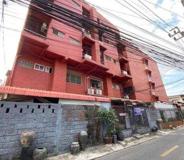 Bang Phlat Apartment | 30 m² Apartment ∙ 1 bedroom ∙ 2 guests