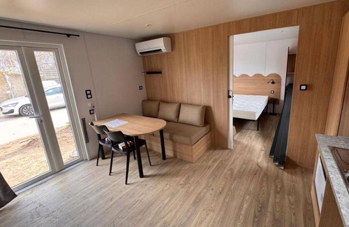 Saint-Palais-sur-Mer House | 30 m² Mobile home ∙ 2 bedrooms ∙ 4 guests