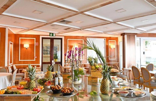 Albufeira Hotel | 30 m² Hotel ∙ 127 guests