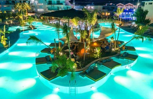 Alikanas Hotel | 30 m² Hotel ∙ 2 bedrooms ∙ 127 guests