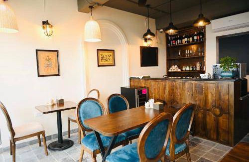 Hang Bac Hotel | 30 m² Hotel ∙ 3 guests
