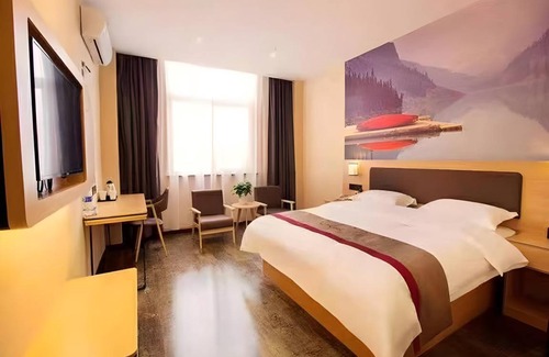 Hubin District Hotel | 30 m² Hotel ∙ 3 guests