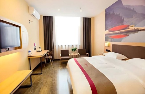 Hubin District Hotel | 30 m² Hotel ∙ 3 guests