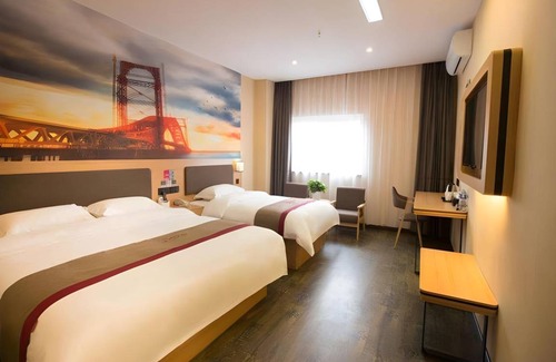 Hubin District Hotel | 30 m² Hotel ∙ 3 guests