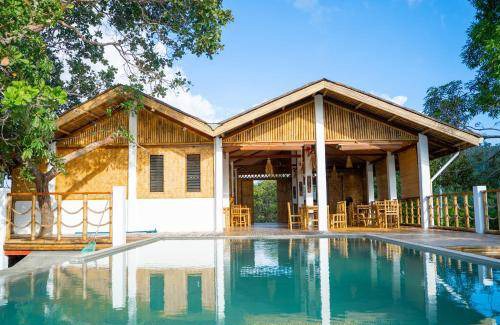 Puerto Princesa Hotel | 30 m² Hotel ∙ 4 guests