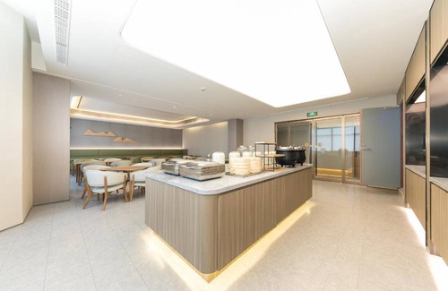 Changning Hotel | 30 m² Hotel ∙ 4 guests