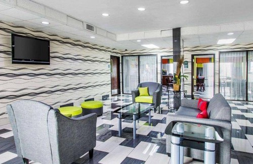 Prattville Hotel | 30 m² Hotel ∙ 6 guests