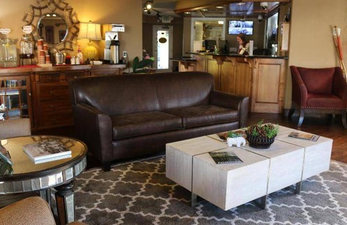 Gardnerville Hotel | 30 m² Hotel ∙ 6 guests