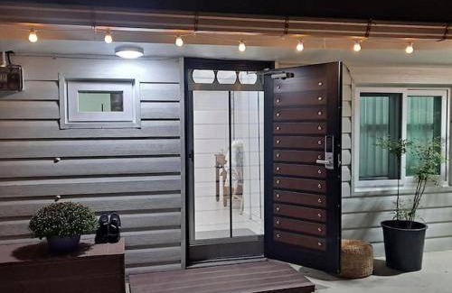 Chungmu House | 30 m² House ∙ 1 bedroom ∙ 2 guests
