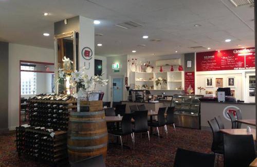 Yarrawonga Hotel | 30 m² Motel ∙ 3 guests