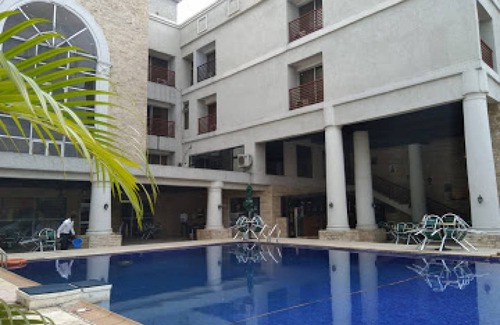 Owerri Resort | 30 m² Private room ∙ 3 bedrooms ∙ 4 guests