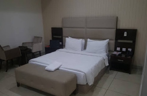 Owerri Resort | 30 m² Private room ∙ 3 bedrooms ∙ 4 guests