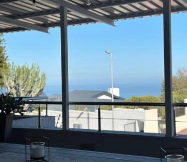 Camps Bay Resort | 30 m² Resort ∙ 4 bedrooms ∙ 8 guests