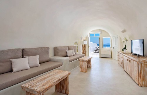 Oia Villa | 30 m² Villa ∙ 1 bedroom ∙ 3 guests
