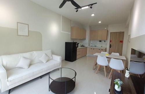 Taman Wahyu Apartment | -30 OFF Monthly l 1Bedroom Lakeside Comfy Home