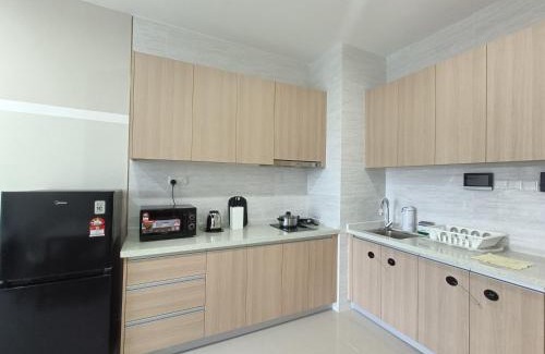 Taman Wahyu Apartment | -30 OFF Monthly l 1Bedroom Lakeside Comfy Home