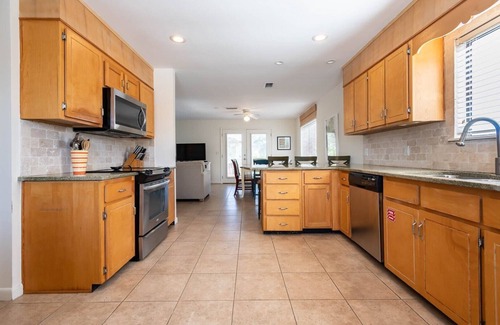 Gulf Trace House | 30% OFF REMAINING 2024 AVAILABILITY~SANDYTOES~Pet Friendly~Gulf View~Private