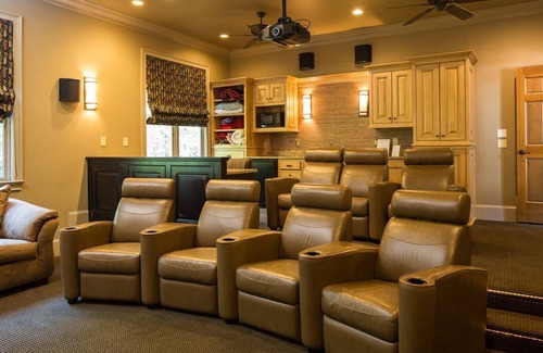 Lake Oconee House | 30% off, until 2026, Estate, Lake Front, Pool, Hot Tub, Boat, Dock, Fire pit.WOW