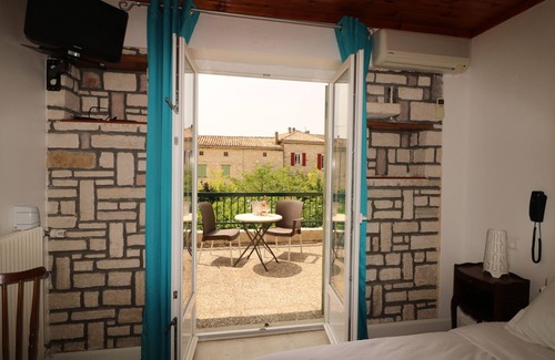 Orgnac-l'Aven Hotel | 30 Rte de Vallon Pont D Arc