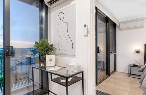 South Perth Apartment | 30 Stunning views all year round- comforts. South Perth