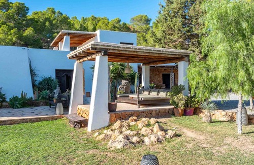 Sant Antoni de Portmany Villa | 300 m² Villa ∙ 5 bedrooms ∙ 10 guests