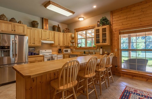Irwin House | 300 Feet River Frontage on South Fork of the Snake River, 1 hour to Jackson Hole