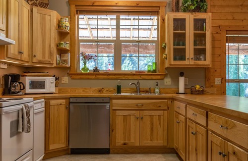 Irwin House | 300 Feet River Frontage on South Fork of the Snake River, 1 hour to Jackson Hole
