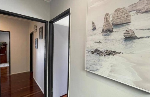 Kallangur Apartment | 300 m² Apartment ∙ 3 bedrooms ∙ 6 guests