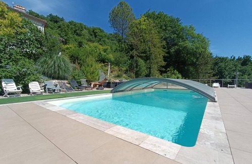 Valprionde House | 300 m² Gîte ∙ 7 bedrooms ∙ 20 guests