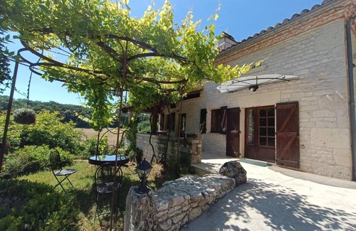 Valprionde House | 300 m² Gîte ∙ 7 bedrooms ∙ 20 guests