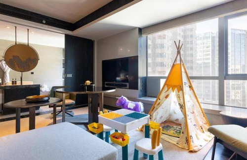 Weiyang Hotel | 300 m² Hotel ∙ 3 bedrooms ∙ 127 guests