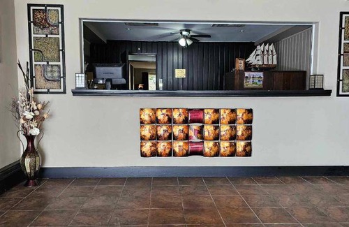Port Alberni Hotel | 300 m² Hotel ∙ 4 guests