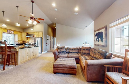Mountain View Estates House | 300 m² House ∙ 4 bedrooms ∙ 8 guests