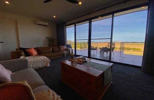 Yanakie House | 300 m² House ∙ 1 bedroom ∙ 6 guests