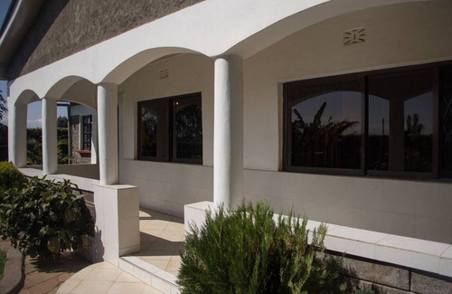 Nakuru House | 300 m² House ∙ 2 bedrooms ∙ 2 guests
