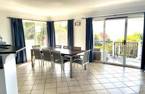 Emu Bay House | 300 m² House ∙ 3 bedrooms ∙ 8 guests